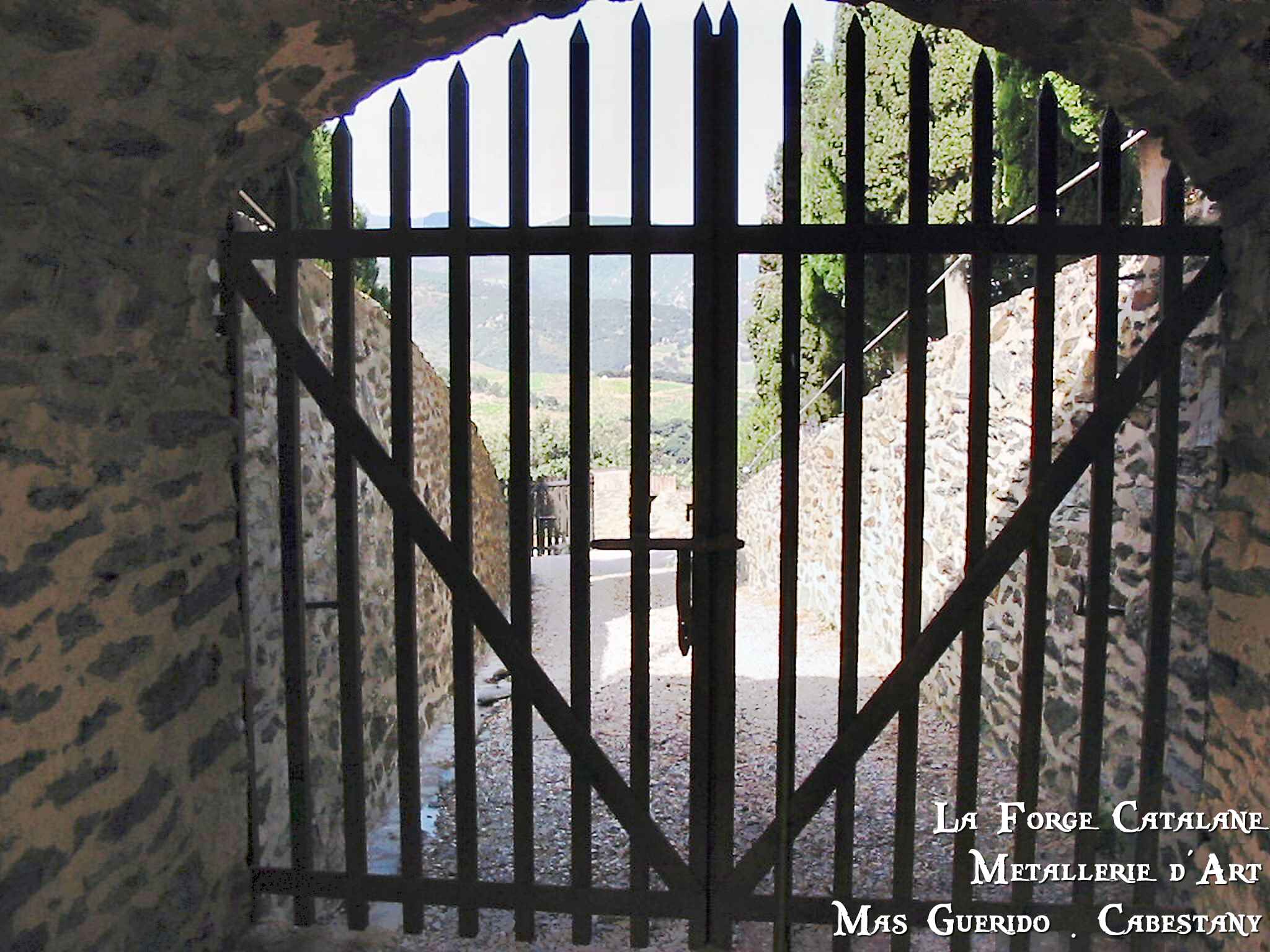 portail fort saint elme collioure travail forge ancienne  forge catalane.jpg